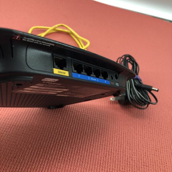 Linksys WRT54G2 v1 Wireless Router 802.11g 54Mbps 4 Port 10/100Mbps Ethernet - Picture 8 of 9